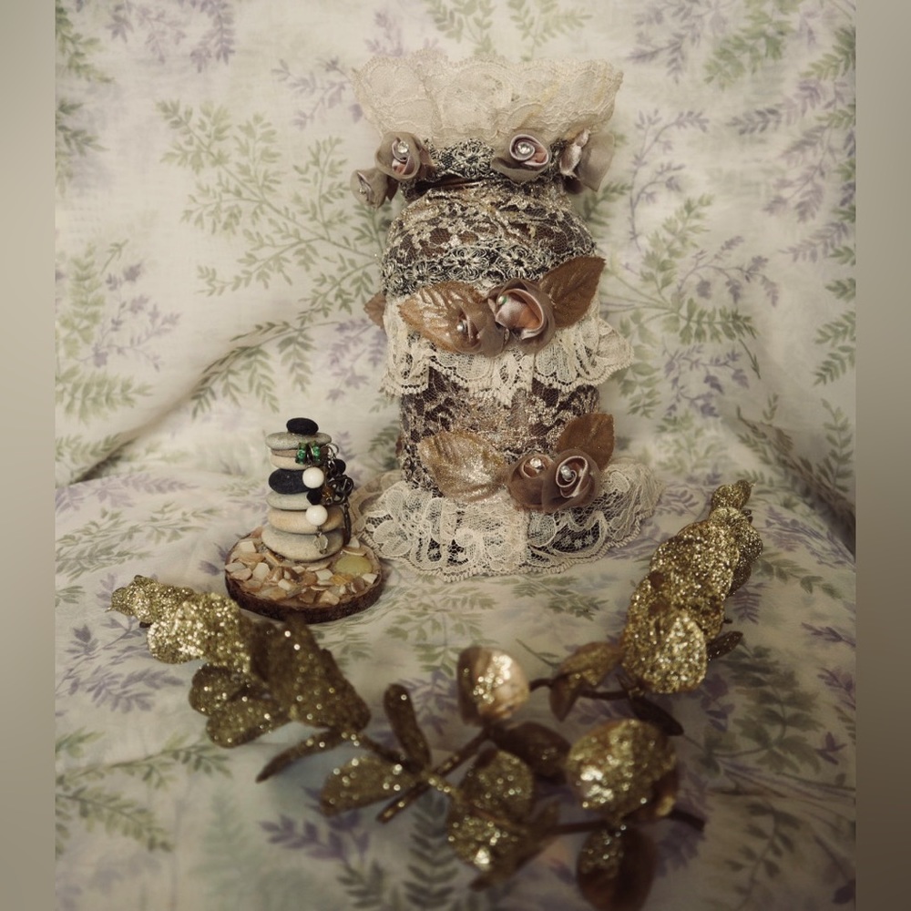 Hand Crafted Gypsy Bottle And Jar Set Butterflies & Flowers Meadow Set - Picture 8 of 15